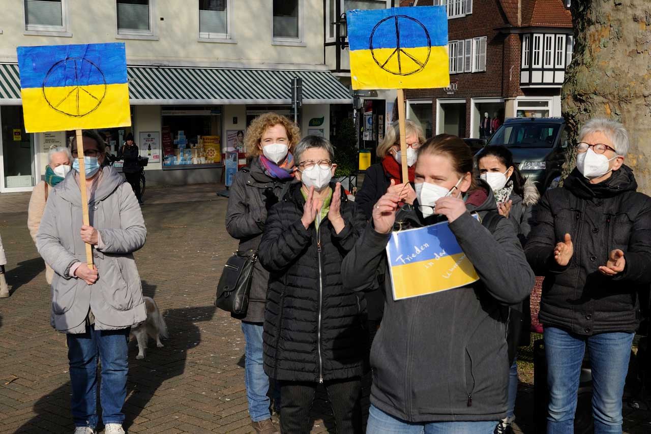Mahnwache und Kundgebung zur Ukraine-Krise in Borken - Foto: mhs